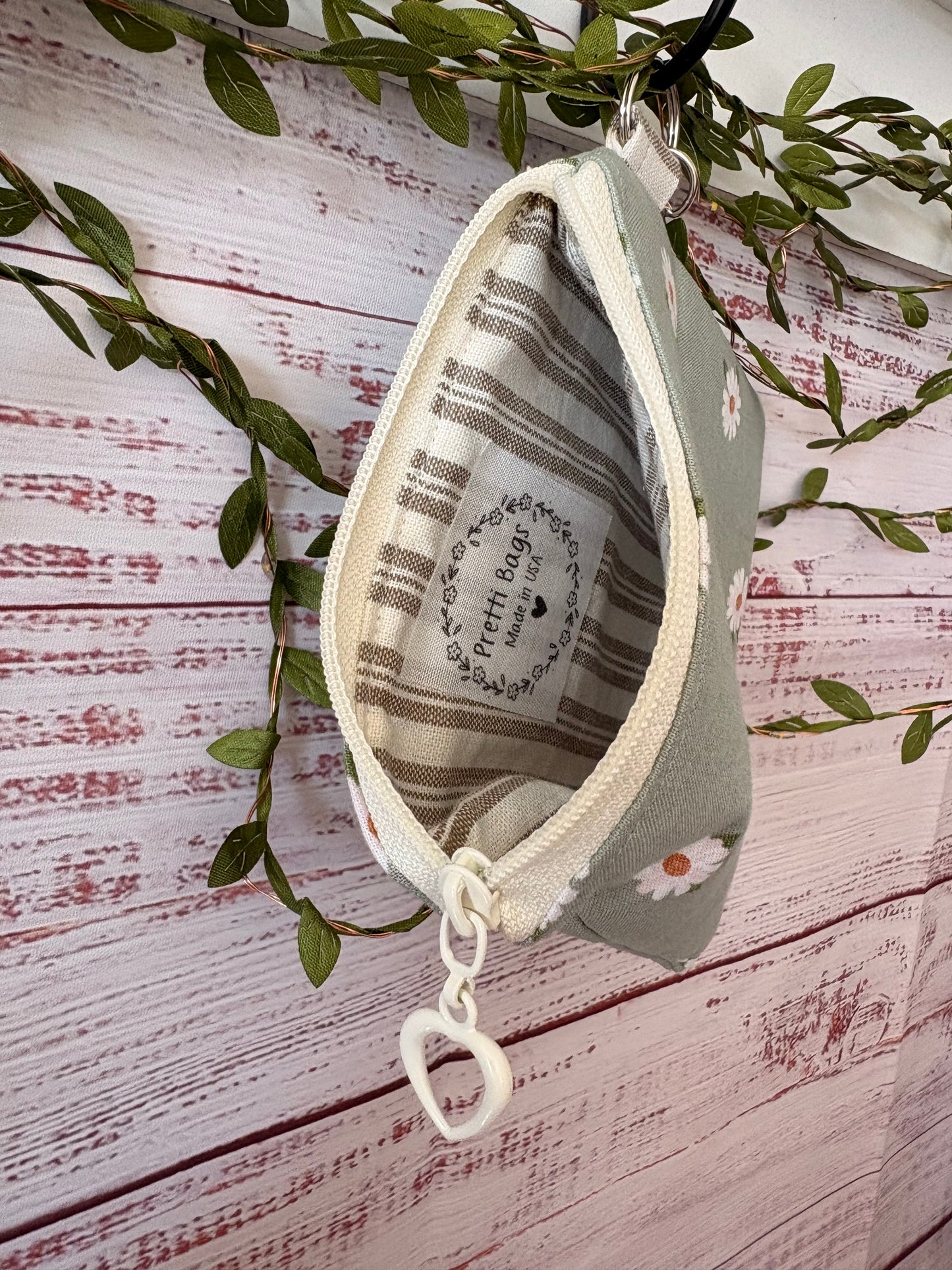 White Daisy Bag